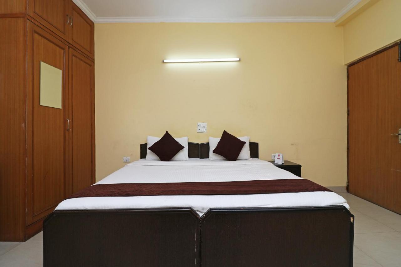 Oyo 6608 Sector 56 Hotel Badshahpur Exterior photo