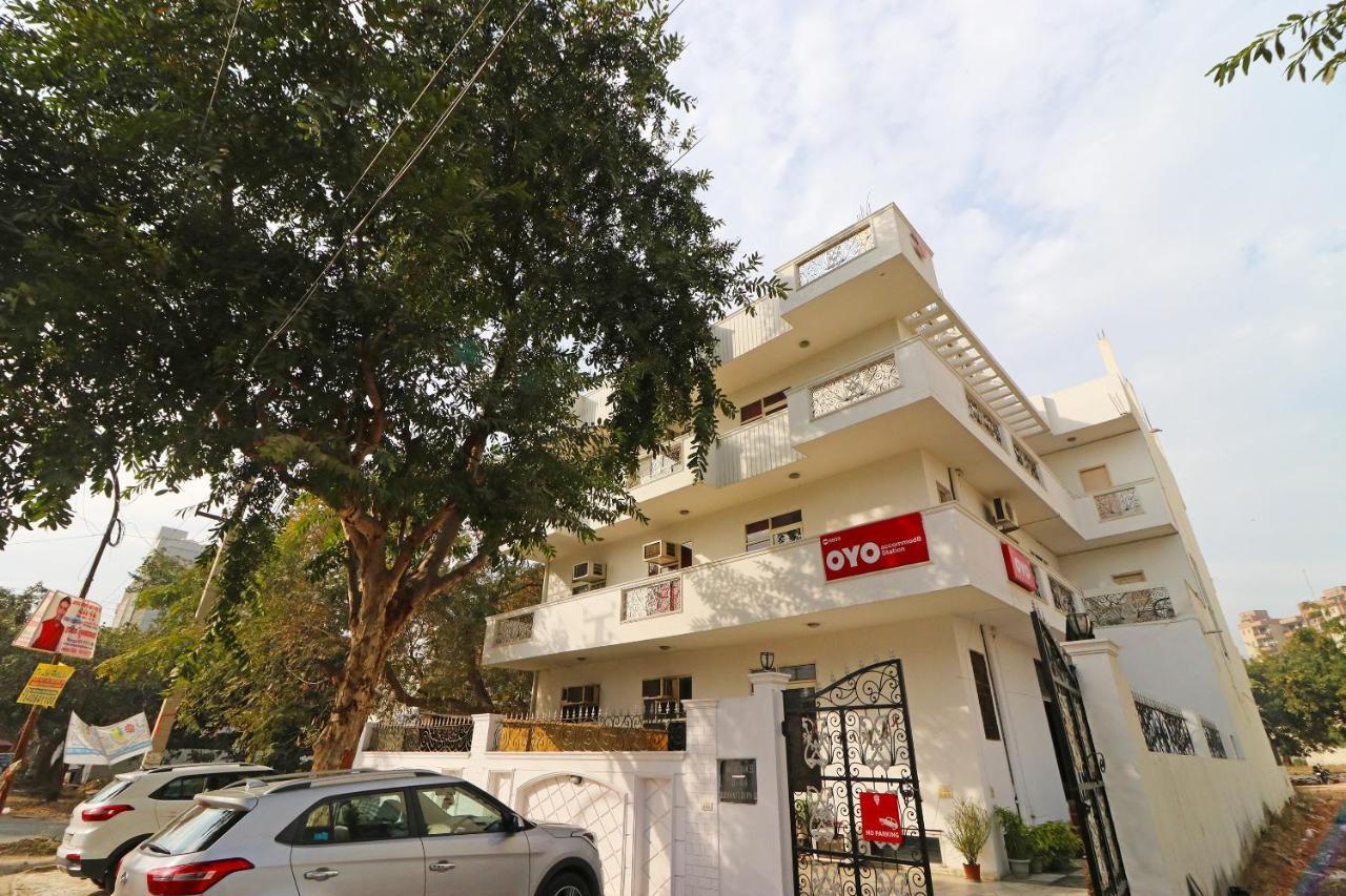Oyo 6608 Sector 56 Hotel Badshahpur Exterior photo