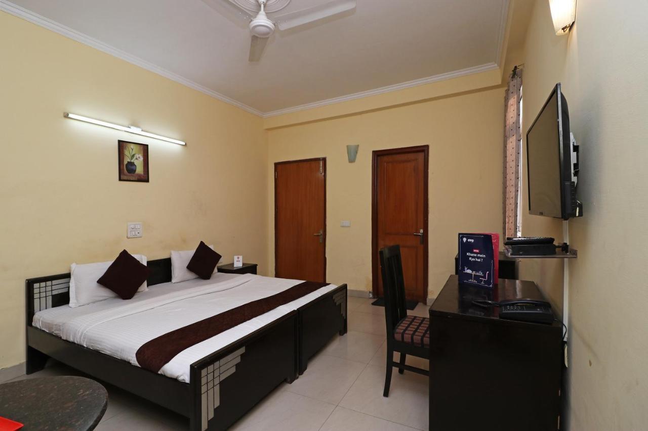 Oyo 6608 Sector 56 Hotel Badshahpur Exterior photo