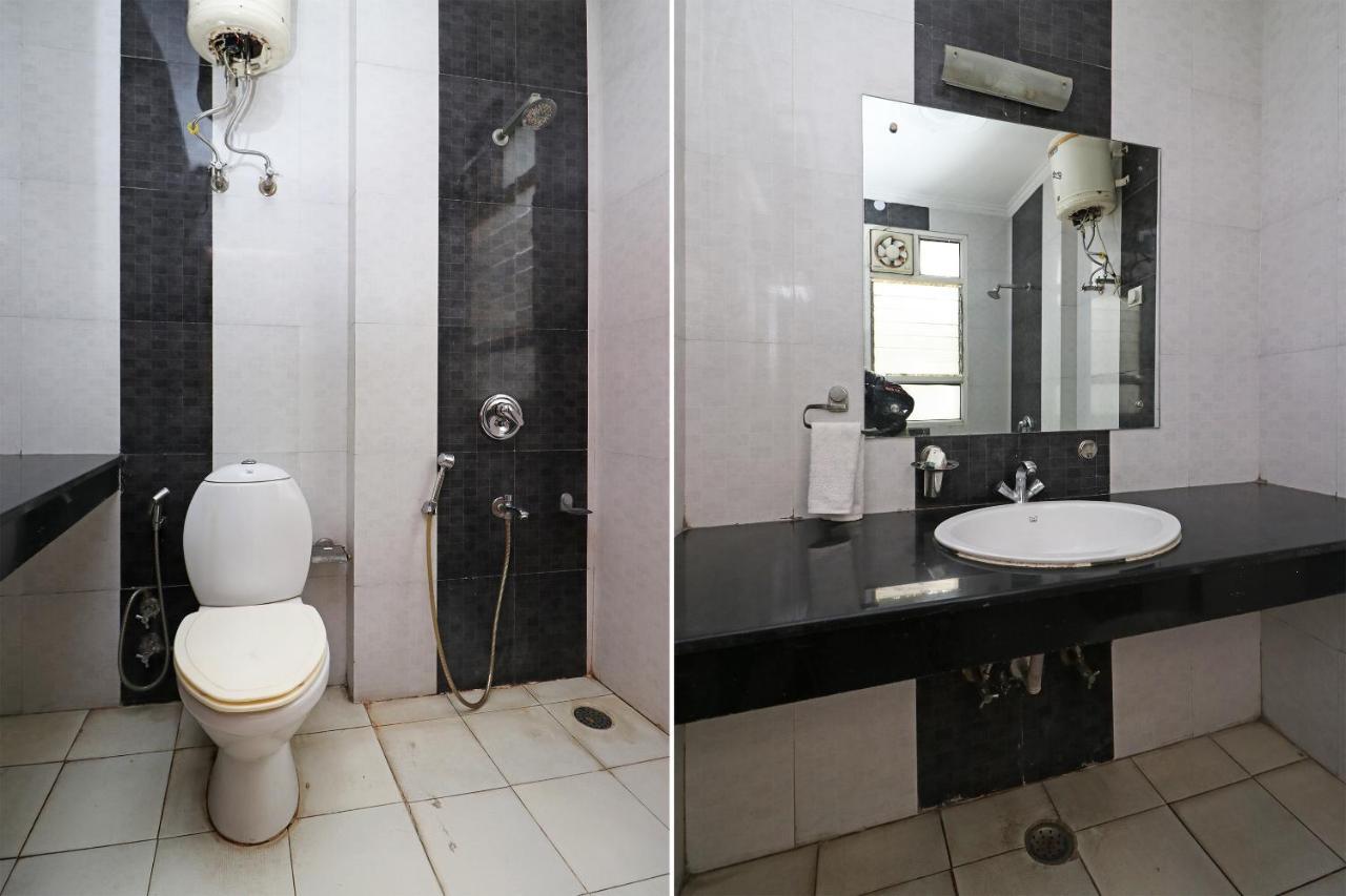 Oyo 6608 Sector 56 Hotel Badshahpur Exterior photo